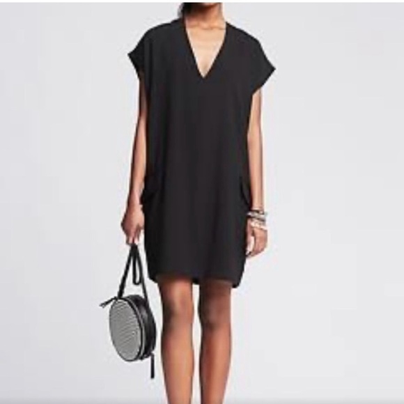 Banana Republic Dresses & Skirts - BANANA REPUBLIC Crepe Cocoon Tee Dress Black XS
